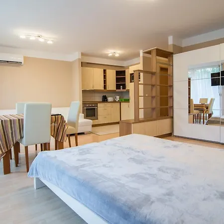 Center Haz Apartment